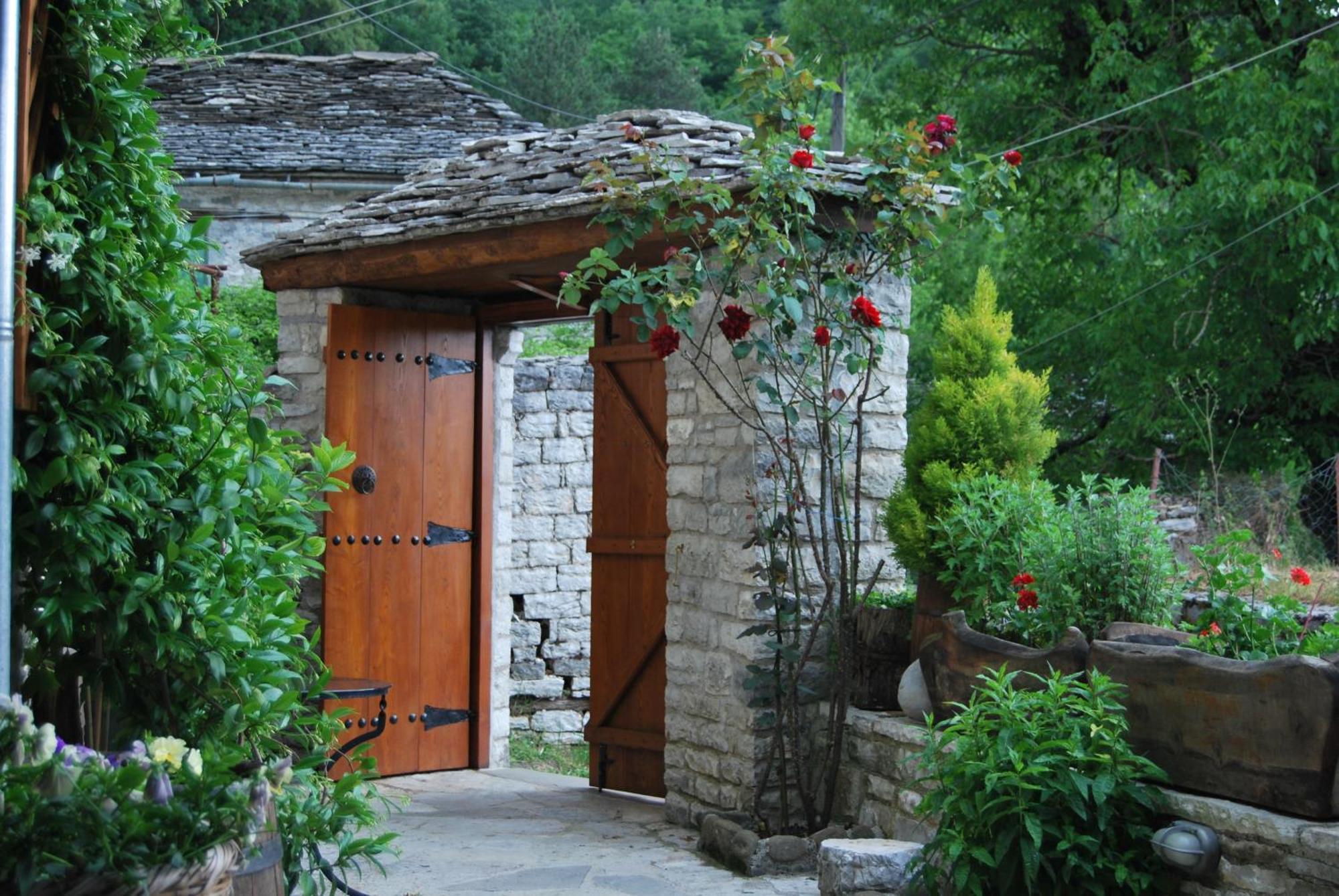 Tritoxo Guesthouse Koukkoúlion Extérieur photo
