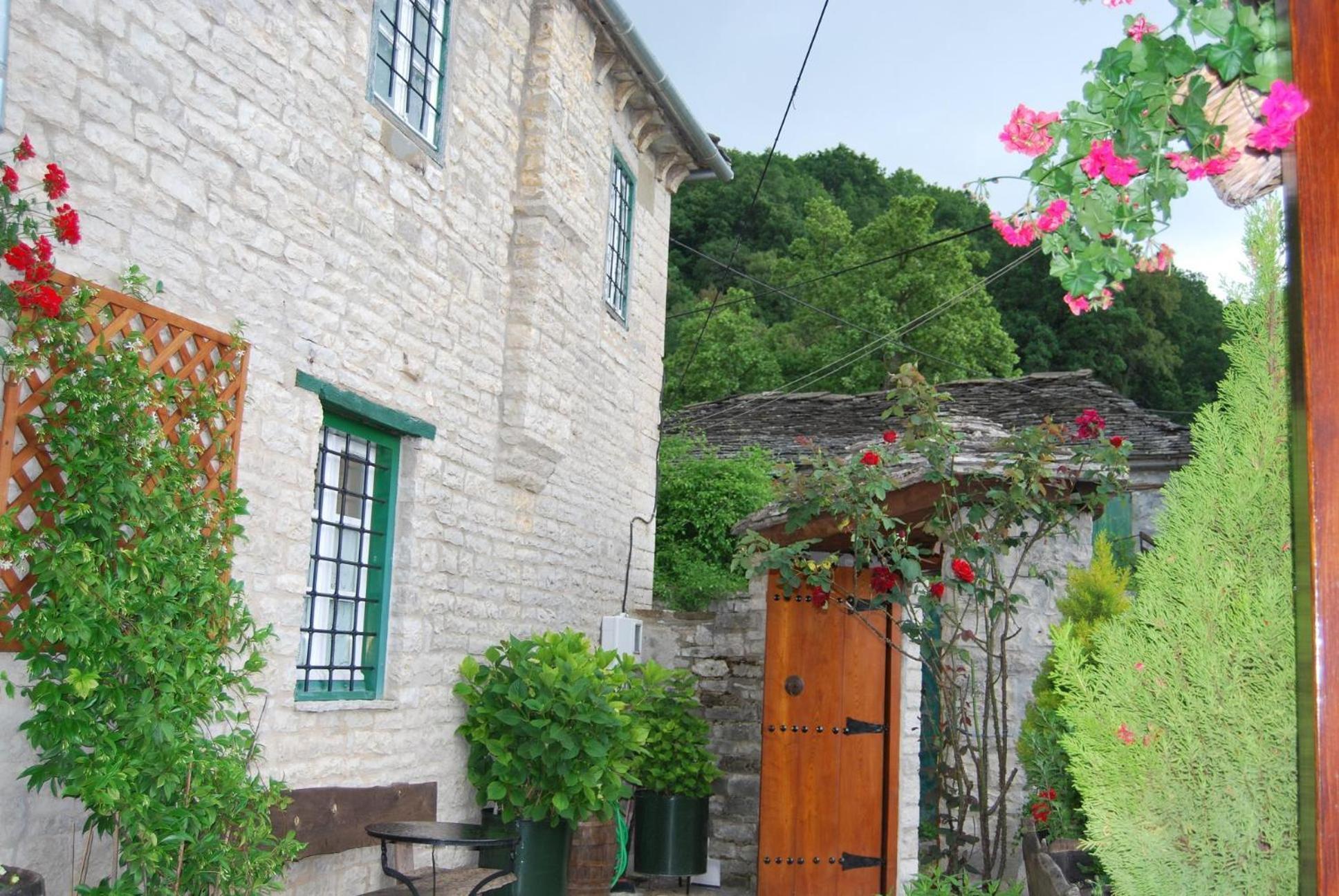 Tritoxo Guesthouse Koukkoúlion Extérieur photo